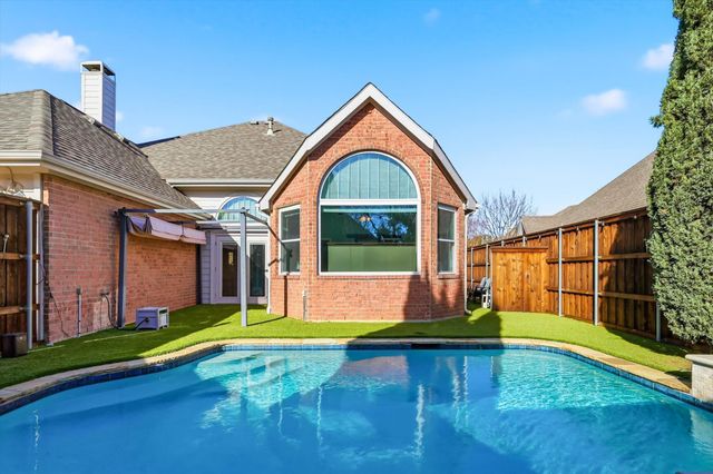 312 Andre Drive, Irving, TX 75063