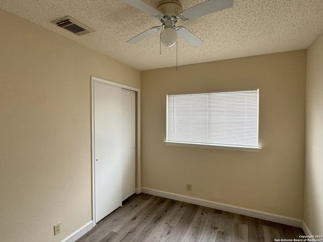 8927 BREEZEFIELD, San Antonio, TX 78240