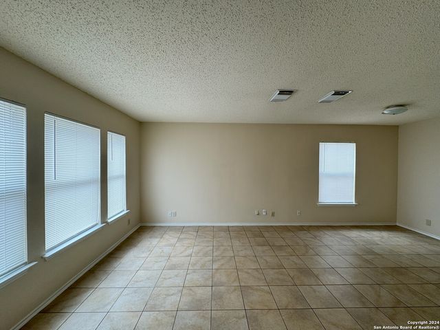 8927 BREEZEFIELD, San Antonio, TX 78240