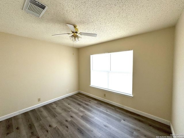 8927 BREEZEFIELD, San Antonio, TX 78240