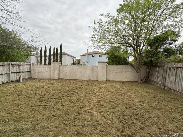 8927 BREEZEFIELD, San Antonio, TX 78240