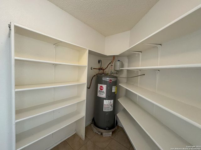 8927 BREEZEFIELD, San Antonio, TX 78240