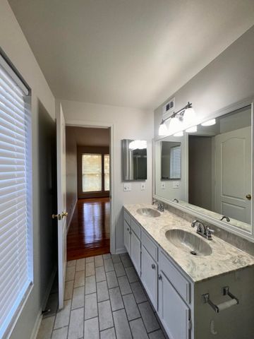 2495 Fountain Place, 5C, Lakeside Park, KY 41017