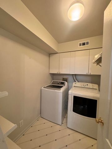 2495 Fountain Place, 5C, Lakeside Park, KY 41017