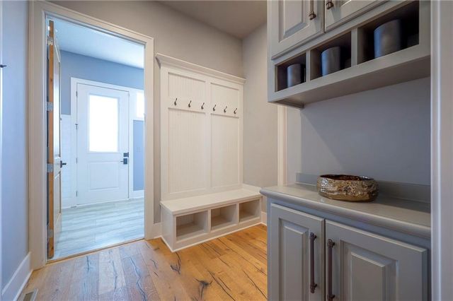 5460 W 208th Street, Bucyrus, KS 66013