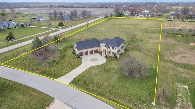 5460 W 208th Street, Bucyrus, KS 66013