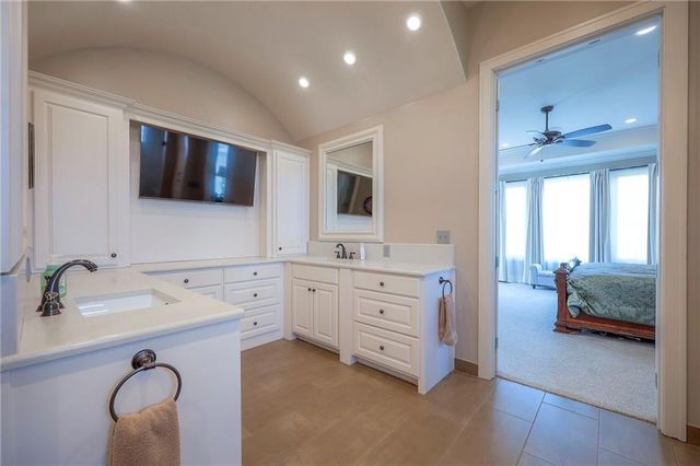 5460 W 208th Street, Bucyrus, KS 66013