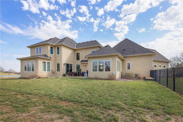 5460 W 208th Street, Bucyrus, KS 66013