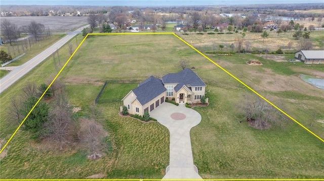 5460 W 208th Street, Bucyrus, KS 66013