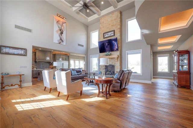 5460 W 208th Street, Bucyrus, KS 66013