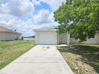 2517 Park RD, Lehigh Acres, FL 33971