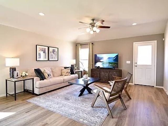 2620 E Gila Way, Fayetteville, AR 72701