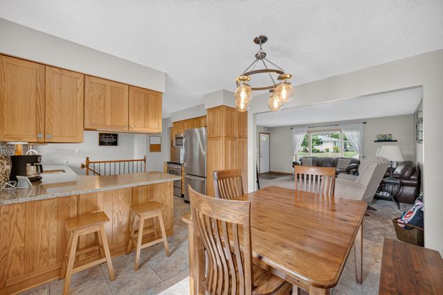 400 S P Street, Indianola, IA 50125
