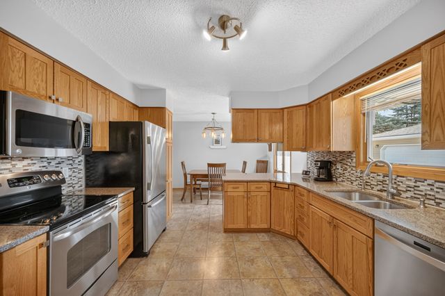 400 S P Street, Indianola, IA 50125