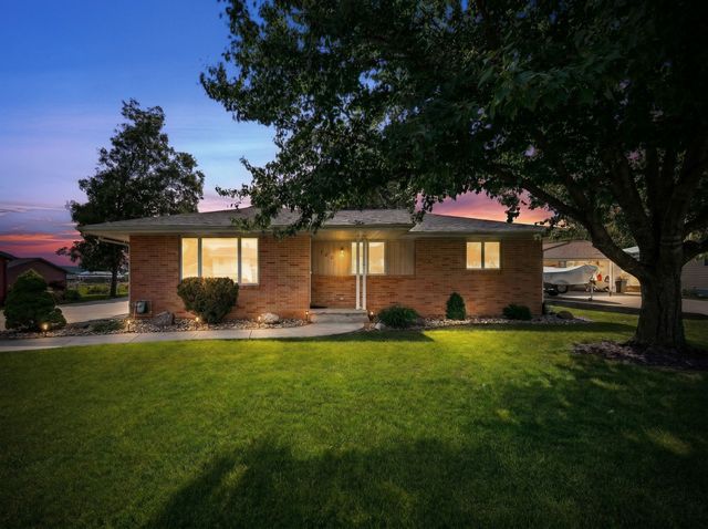 400 S P Street, Indianola, IA 50125