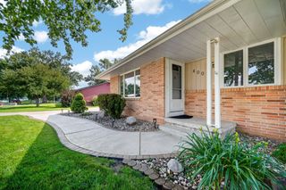 400 S P Street, Indianola, IA 50125