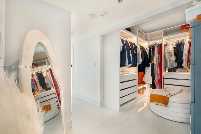 16485 Collins Ave 2438, Sunny Isles Beach, FL 33160