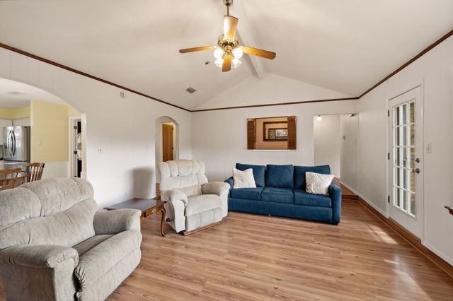 5524 Wood View Street, North Richland Hills, TX 76180