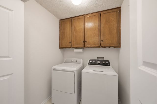 5524 Wood View Street, North Richland Hills, TX 76180