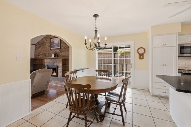 5524 Wood View Street, North Richland Hills, TX 76180