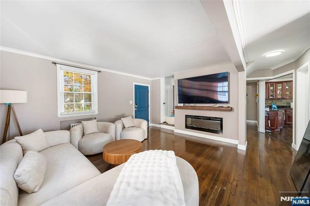 124 Hazley Avenue, Rochelle Park, NJ 07662