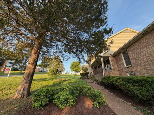 168 Allen Dr, Hendersonville, TN 37075