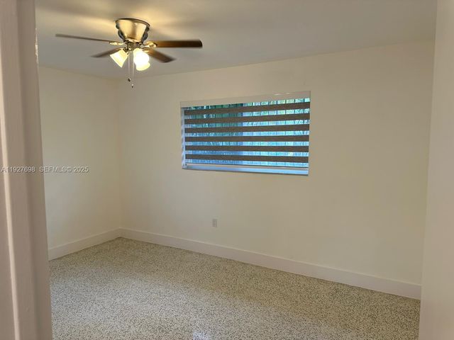 7071 SW 4th St 2, Miami, FL 33144