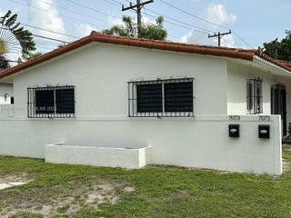 7071 SW 4th St 2, Miami, FL 33144