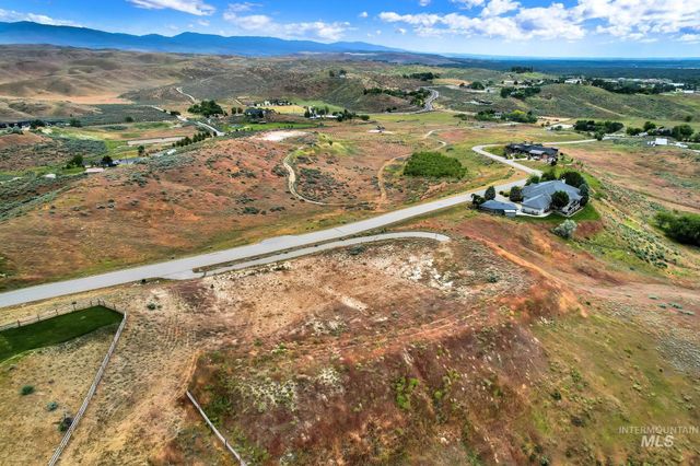 5487 N Willean Ln, Eagle, ID 83616