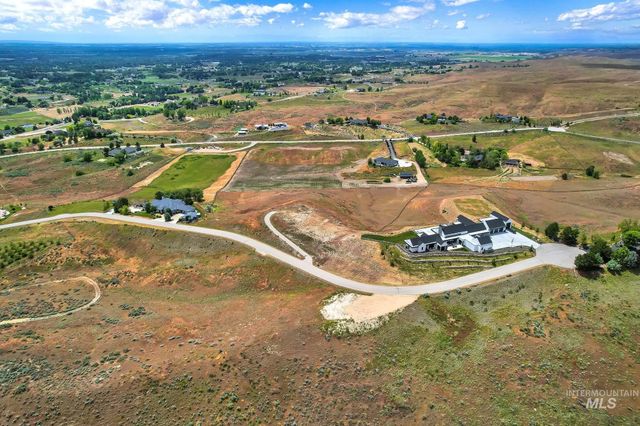 5487 N Willean Ln, Eagle, ID 83616