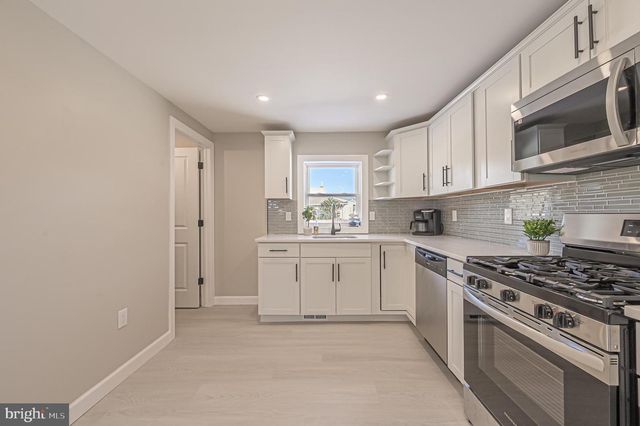 42 LEEDS POINT RD, Absecon, NJ 08205