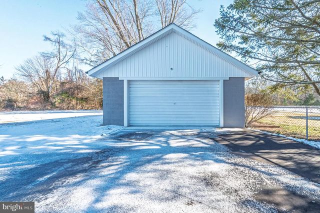 42 LEEDS POINT RD, Absecon, NJ 08205