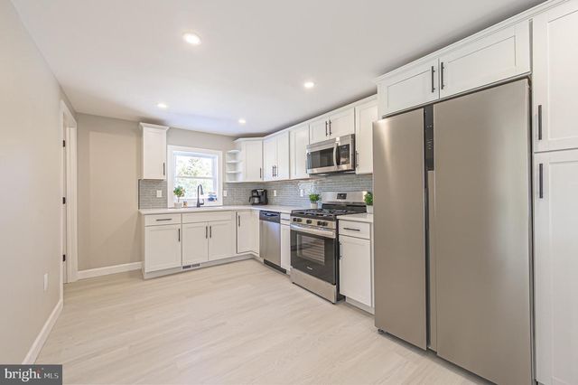 42 LEEDS POINT RD, Absecon, NJ 08205