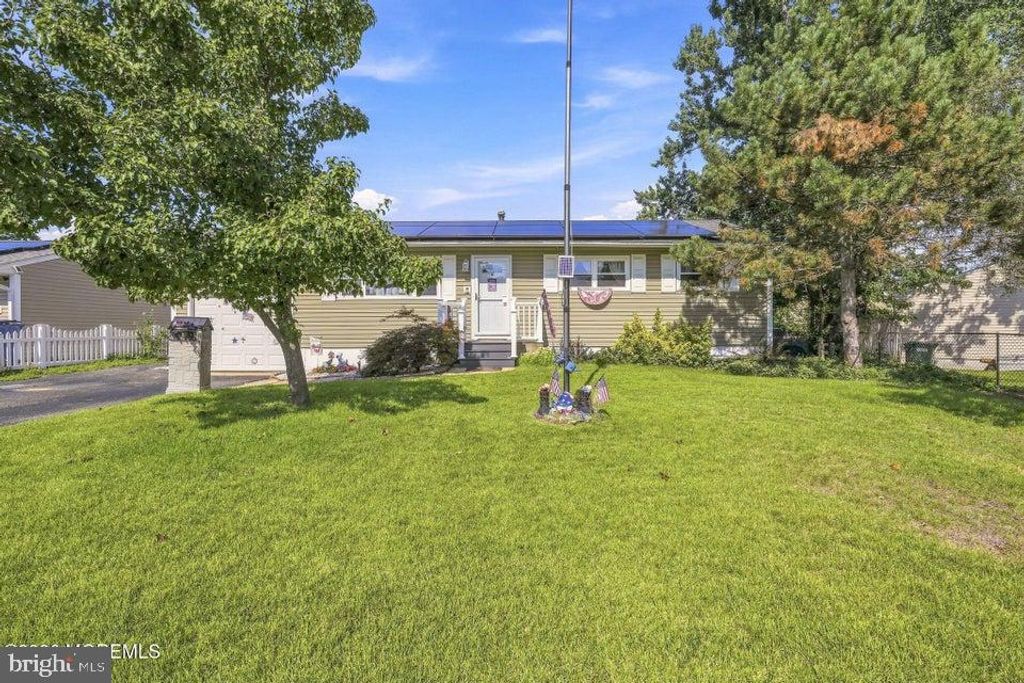 401 APPLEGATE AVE, Toms River, NJ 08757