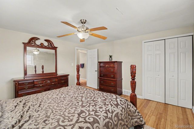 23225 Elaine Street, St. Clair Shores, MI 48080