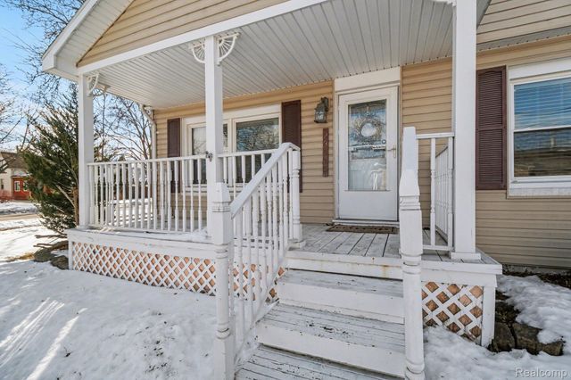 23225 Elaine Street, St. Clair Shores, MI 48080