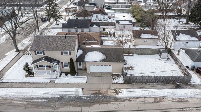 23225 Elaine Street, St. Clair Shores, MI 48080