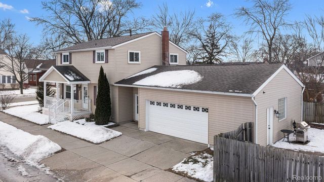 23225 Elaine Street, St. Clair Shores, MI 48080
