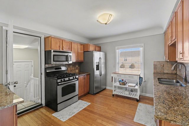 23225 Elaine Street, St. Clair Shores, MI 48080