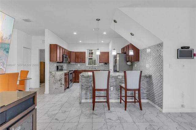 11669 SW 247th St, Homestead, FL 33032