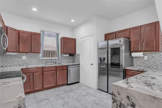 11669 SW 247th St, Homestead, FL 33032