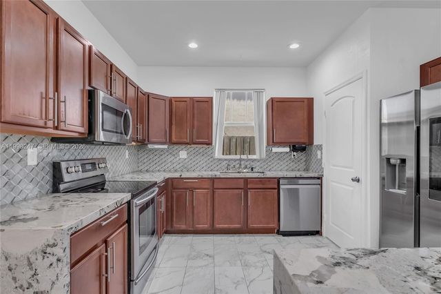 11669 SW 247th St, Homestead, FL 33032