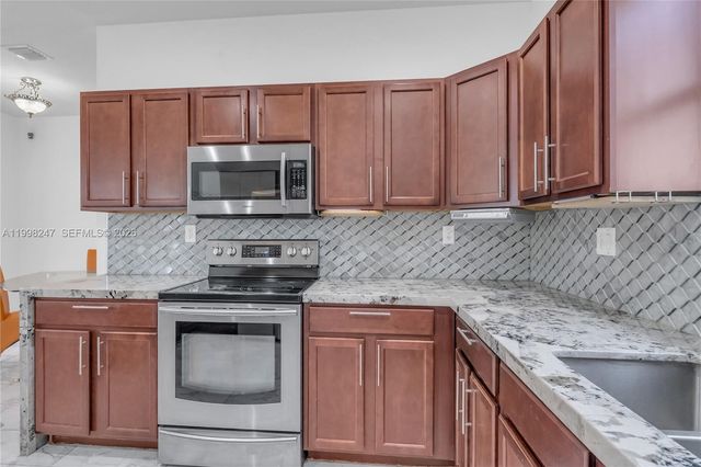 11669 SW 247th St, Homestead, FL 33032