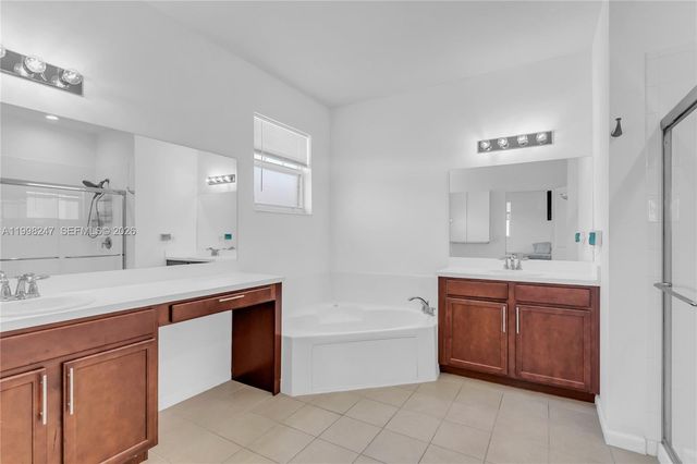 11669 SW 247th St, Homestead, FL 33032