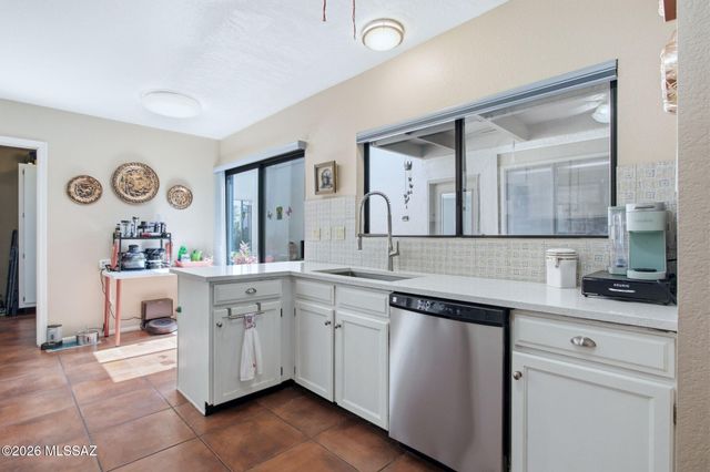 6770 E Camino Del Dorado, Tucson, AZ 85715