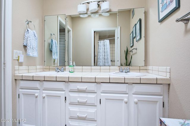 6770 E Camino Del Dorado, Tucson, AZ 85715