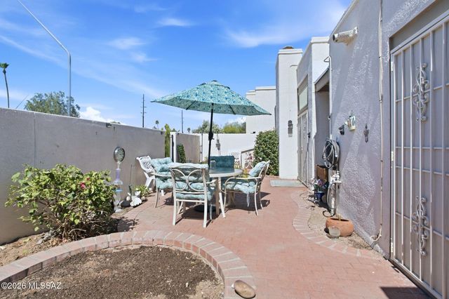 6770 E Camino Del Dorado, Tucson, AZ 85715
