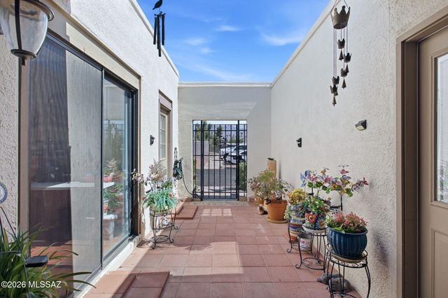 6770 E Camino Del Dorado, Tucson, AZ 85715