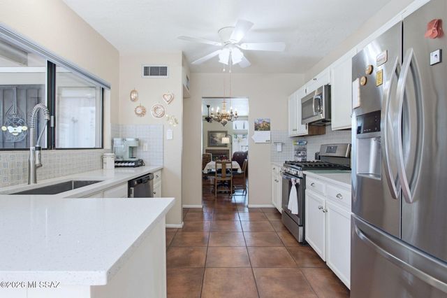 6770 E Camino Del Dorado, Tucson, AZ 85715