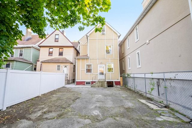 17 S 7th Avenue, Mount Vernon, NY 10550